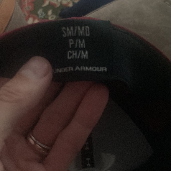 Hat - Picture 2 of 4